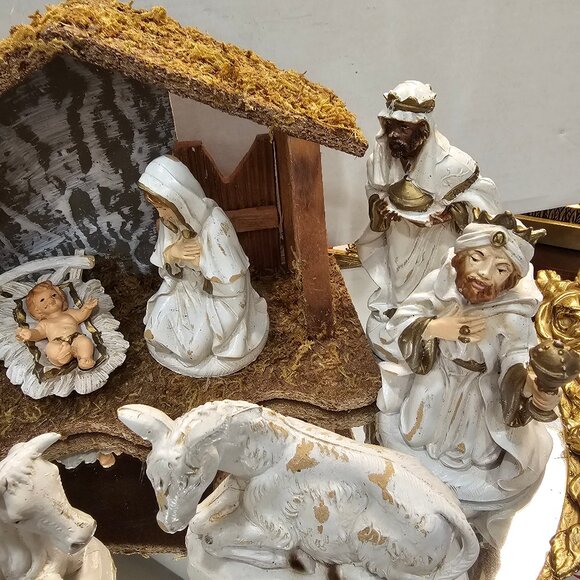 Nativity Set 9 Piece - Picture 5 of 7
